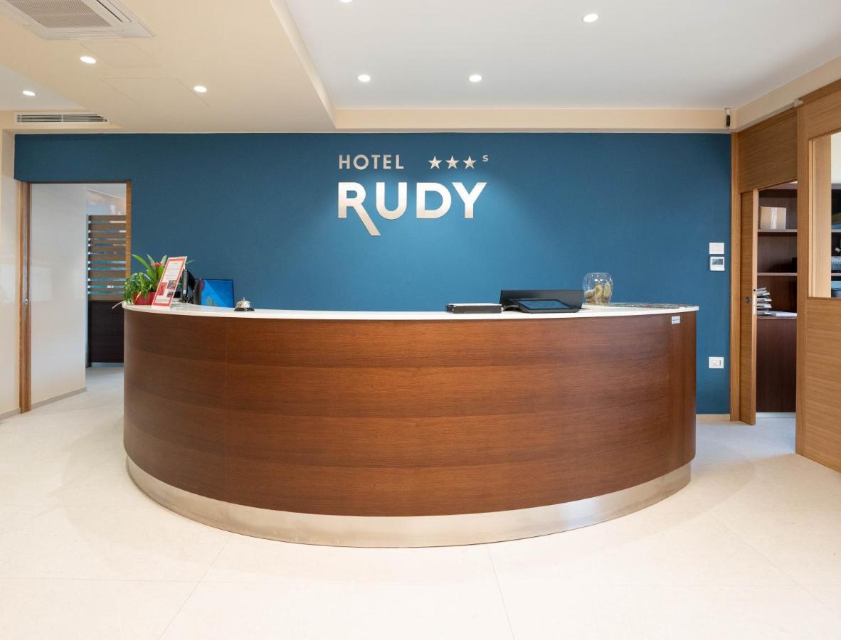 Hotel Rudy Riva del Garda Kültér fotó